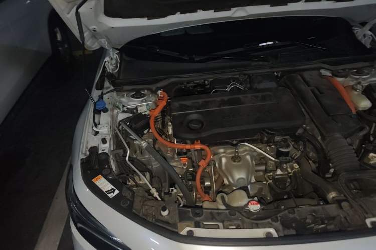 Used Honda Civic 2023 HATCHBACK 2.0L eHEV Extreme Control Edition Engine Bay Right