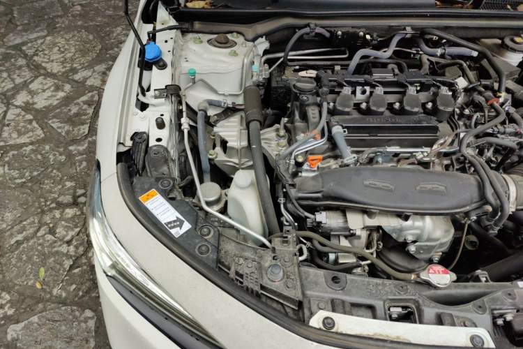 Used Honda Civic 2023 240TURBO CVT Dynamic Edition Engine Bay Right