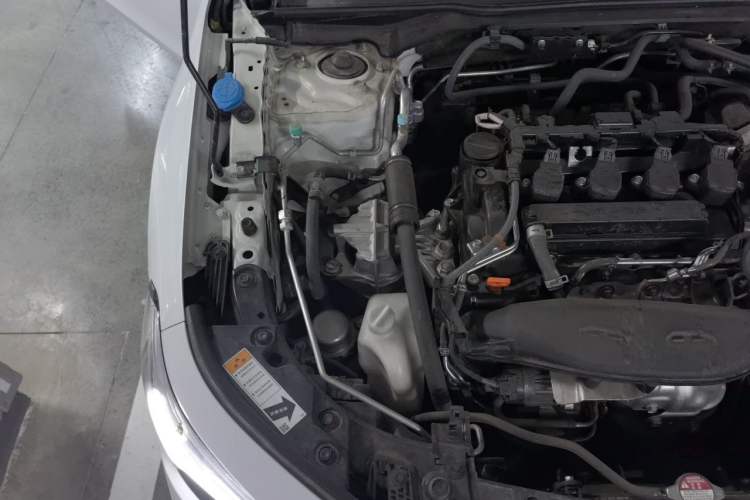 Used Honda Civic 2023 240TURBO CVT Dynamic Edition Engine Bay Right