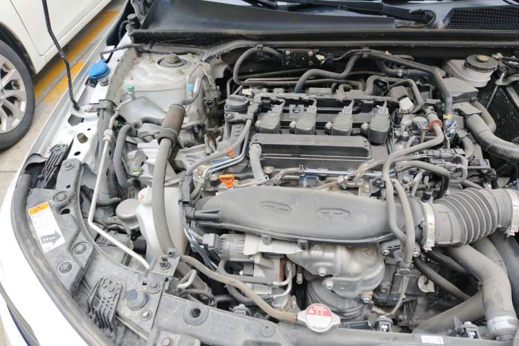 Used Honda Civic 2023 240TURBO CVT Dynamic Edition Engine Bay Right