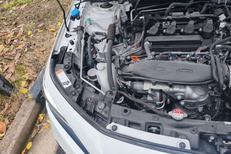 Used Honda Civic 2023 240TURBO CVT Dynamic Control · C-Position Guest Special Edition Engine Bay Right