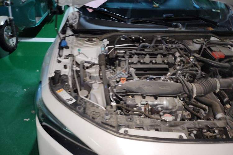 Used Honda Civic 2023 240TURBO CVT Dynamic Edition Engine Bay Right
