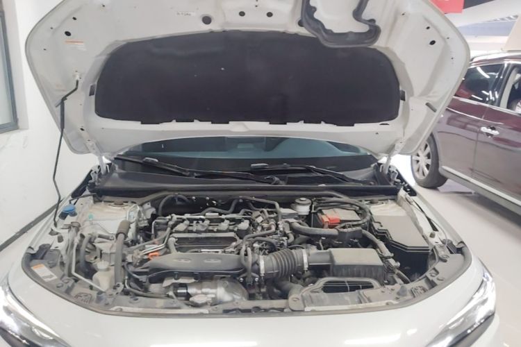 Used Honda Civic 2023 240TURBO CVT Dynamic Edition Engine Bay