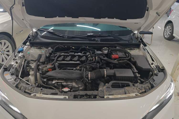 Used Honda Civic 2023 240TURBO CVT Dynamic Edition Engine Bay