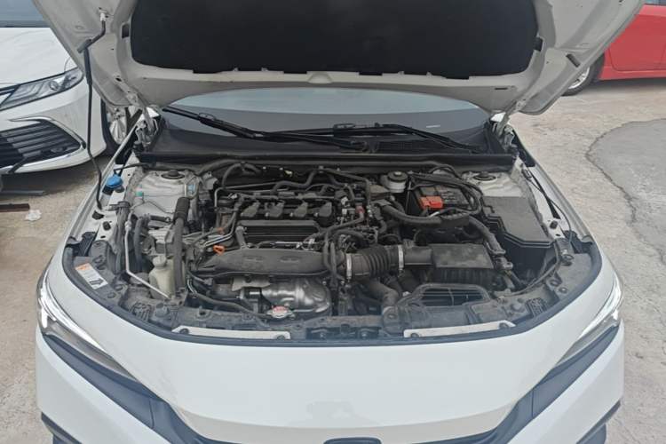 Used Honda Civic 2023 240TURBO CVT Dynamic Edition Engine Bay