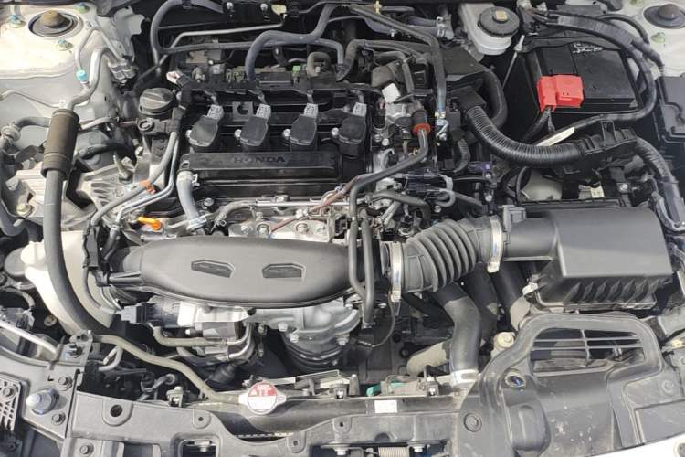 Used Honda Civic 2023 240TURBO CVT Dynamic Edition Engine Bay