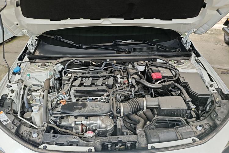 Used Honda Civic 2023 240TURBO CVT Dynamic Edition Engine Bay