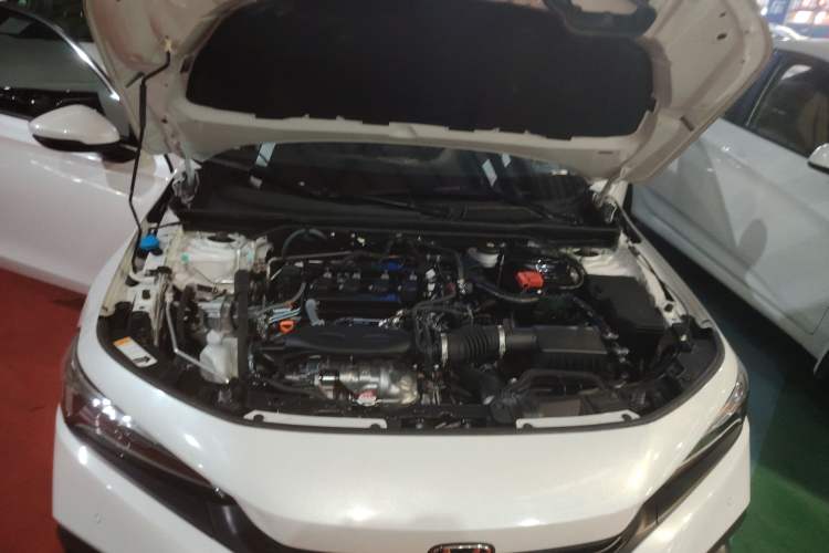 Used Honda Civic 2023 240TURBO CVT Dynamic Edition Engine Bay