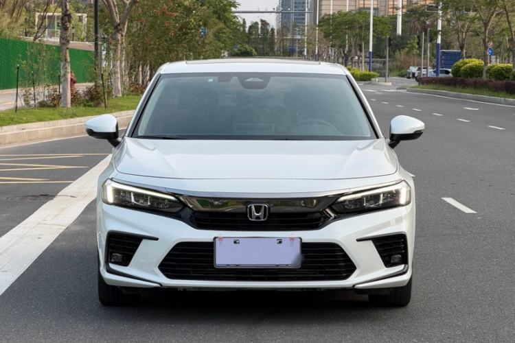 Used Honda Civic 2023 240TURBO CVT Dynamic · Center Stage Special Edition Exterior 2