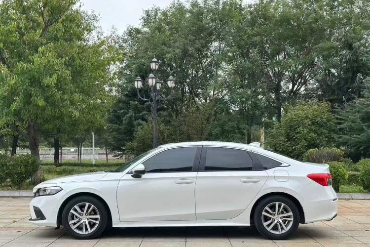 Used Honda Civic 2023 240TURBO CVT Dynamic · Center Stage Special Edition Exterior 2
