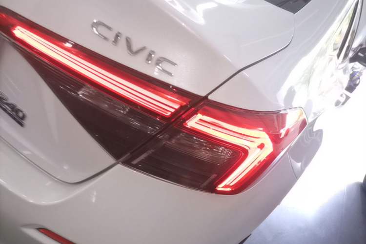 Used Honda Civic 2023 240TURBO CVT Dynamic Edition Exterior 3