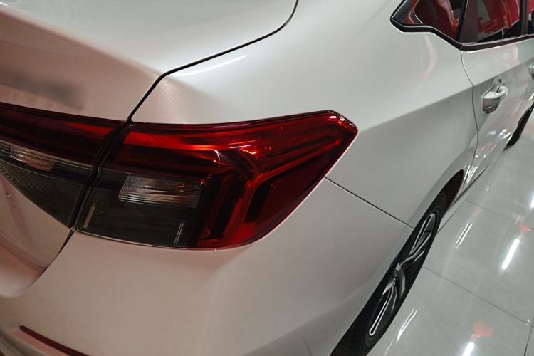 Used Honda Civic 2023 240TURBO CVT Dynamic · Center Stage Special Edition Exterior 3