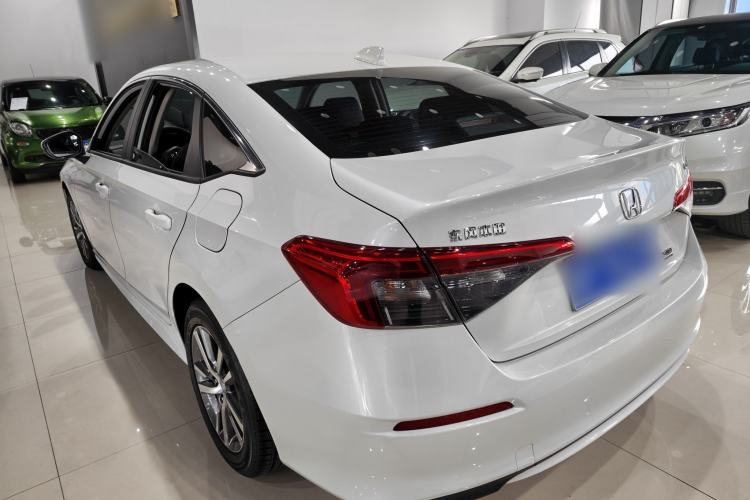 Used Honda Civic 2023 240TURBO CVT Dynamic · Center Stage Special Edition Exterior 3
