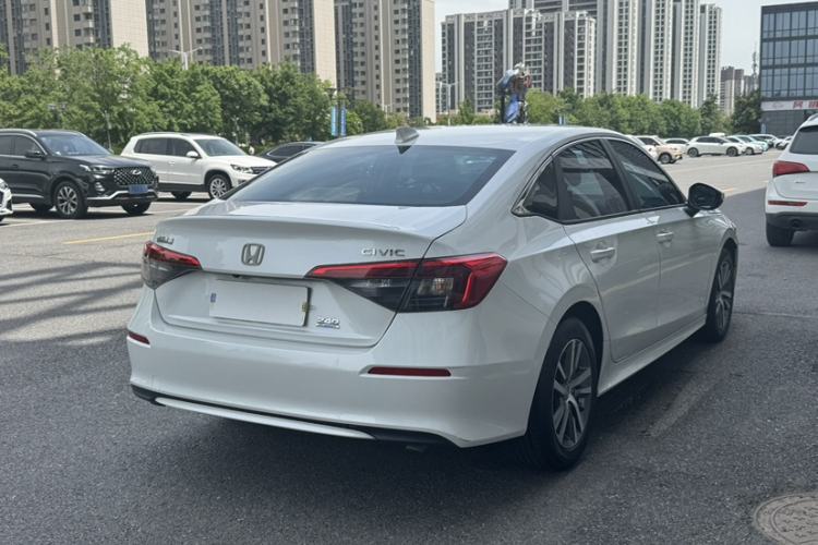 Used Honda Civic 2023 240TURBO CVT Dynamic · Center Stage Special Edition Exterior 6