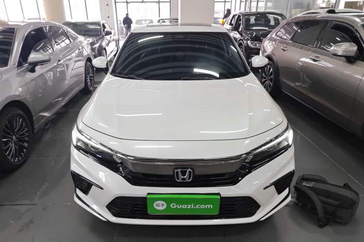 Used Honda Civic 2023 240TURBO CVT Dynamic · Center Stage Special Edition Front