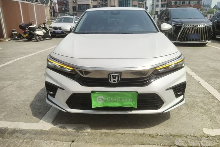 Used Honda Civic 2023 240TURBO CVT Dynamic · Center Stage Special Edition Front