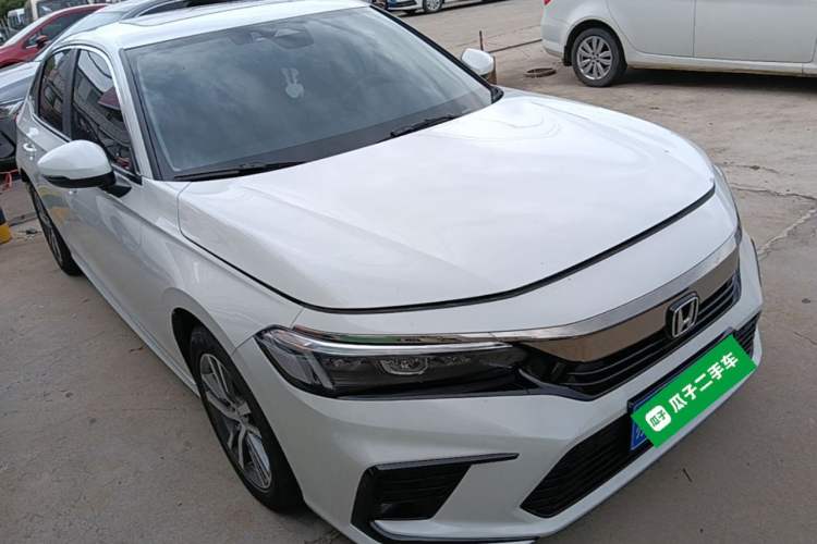 Used Honda Civic 2023 240TURBO CVT Dynamic · Center Stage Special Edition Front Right 45 Deg