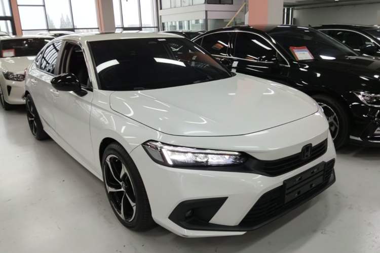 Used Honda Civic 2023 240TURBO CVT Dynamic Edition Front Right 45 Deg