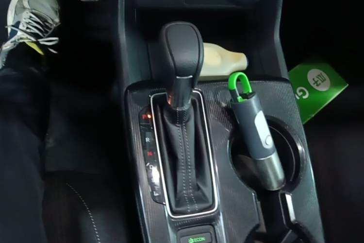 Used Honda Civic 2023 240TURBO CVT Dynamic Edition Gear Lever