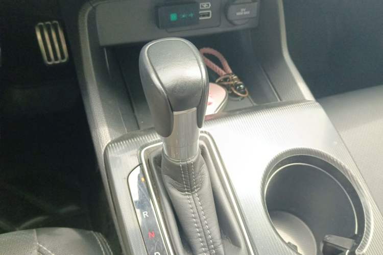 Used Honda Civic 2023 HATCHBACK 240TURBO CVT Extreme Edition Gear Lever