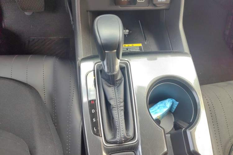 Used Honda Civic 2023 240TURBO CVT Dynamic Control · C-Position Guest Special Edition Gear Lever