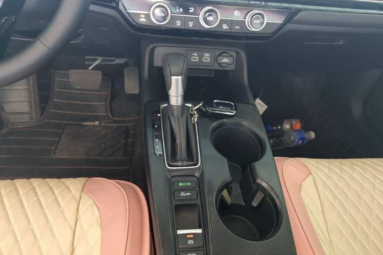 Used Honda Civic 2023 240TURBO CVT Dynamic Edition Gear Lever