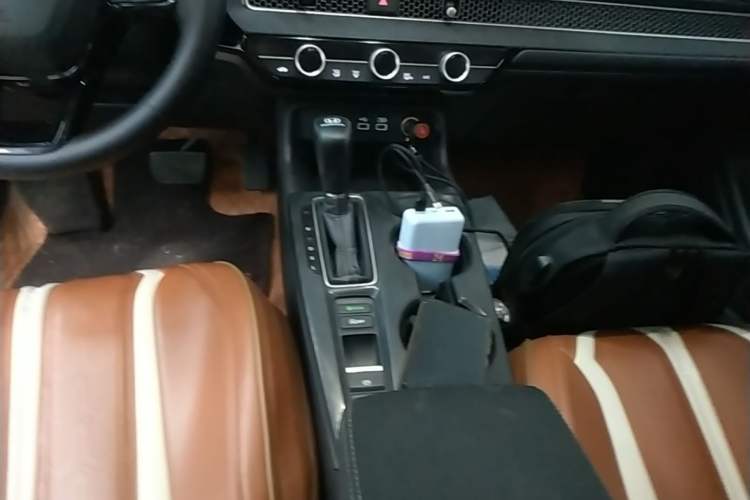 Used Honda Civic 2023 240TURBO CVT Dynamic Edition Gear Lever