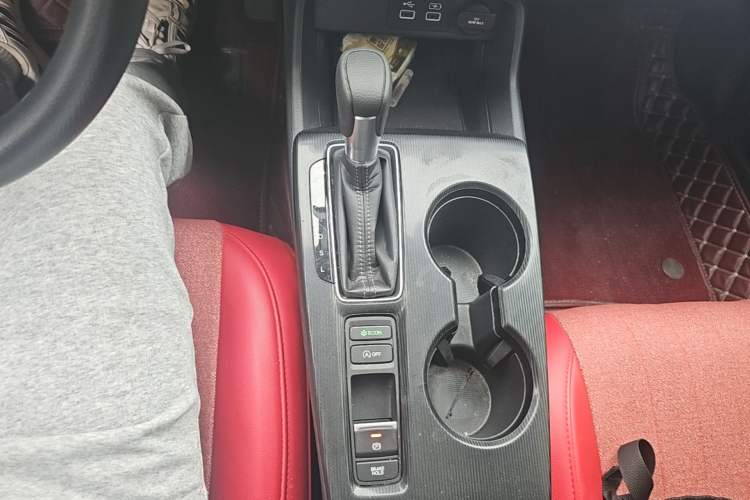 Used Honda Civic 2023 240TURBO CVT Dynamic Edition Gear Lever