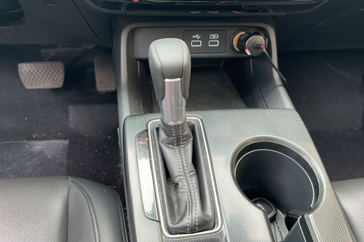 Used Honda Civic 2023 240TURBO CVT Dynamic · Center Stage Special Edition Gear Lever
