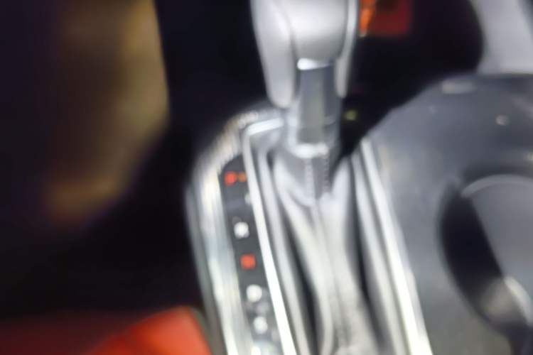 Used Honda Civic 2023 240TURBO CVT Dynamic Edition Gear Lever