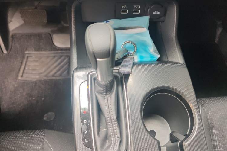 Used Honda Civic 2023 240TURBO CVT Dynamic Edition Gear Lever