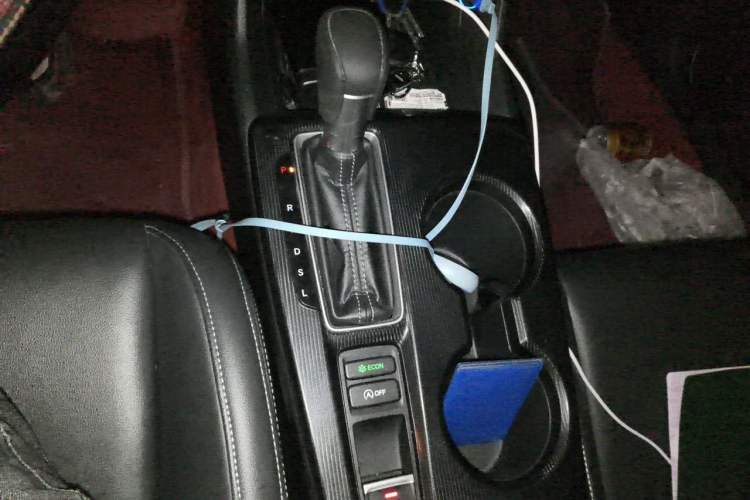 Used Honda Civic 2023 240TURBO CVT Dynamic · Center Stage Special Edition Gear Lever