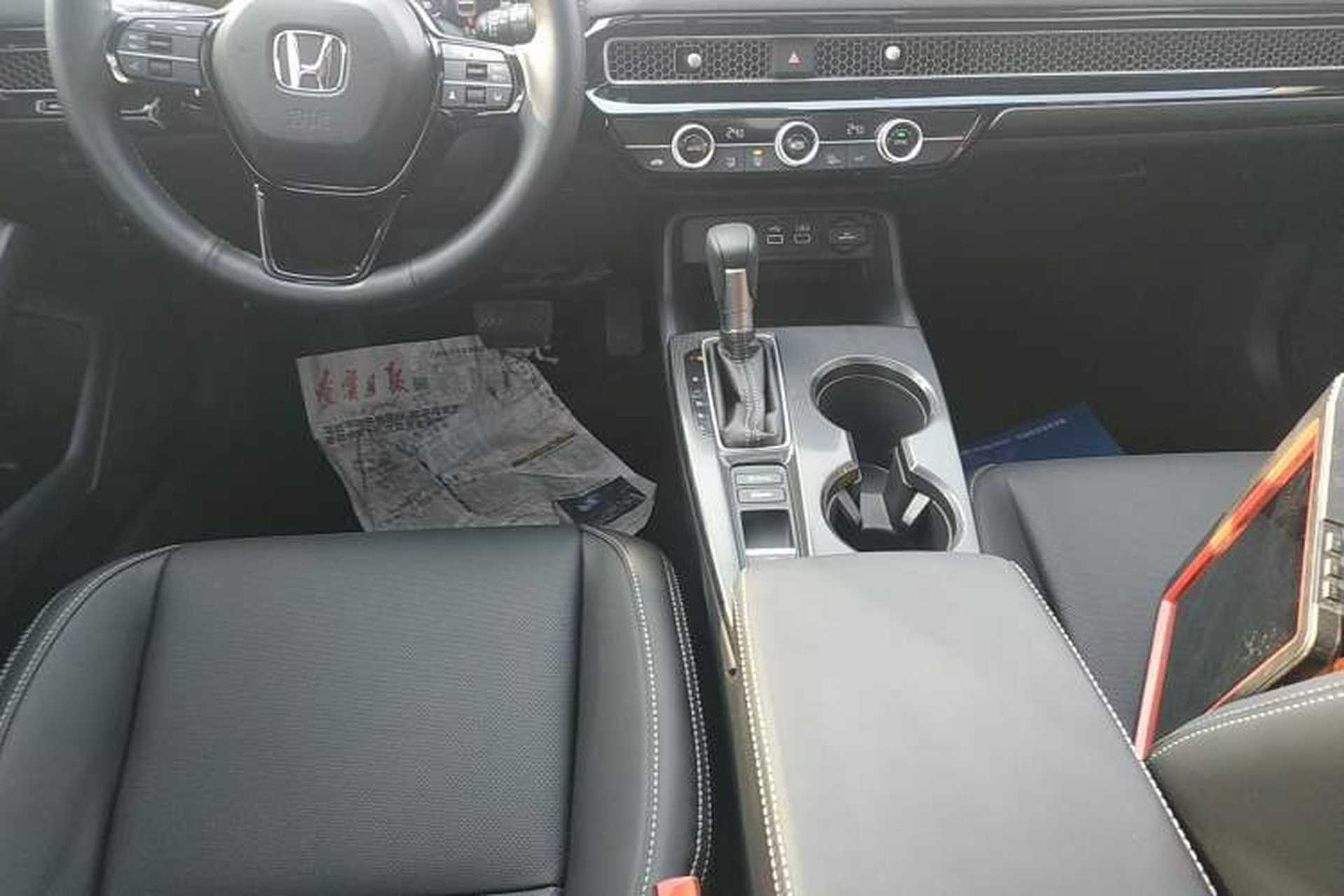 Used Honda Civic 2023 240TURBO CVT Dynamic Edition Gear Lever