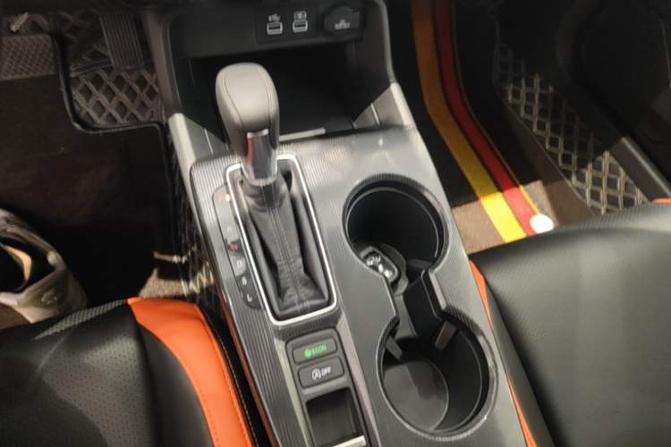 Used Honda Civic 2023 240TURBO CVT Dynamic Edition Gear Lever