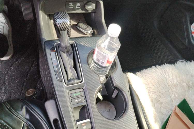 Used Honda Civic 2023 240TURBO CVT Dynamic Edition Gear Lever