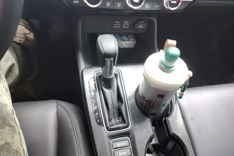 Used Honda Civic 2023 240TURBO CVT Dynamic Edition Gear Lever