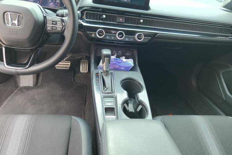 Used Honda Civic 2023 HATCHBACK 240TURBO CVT Extreme Edition Gear Lever