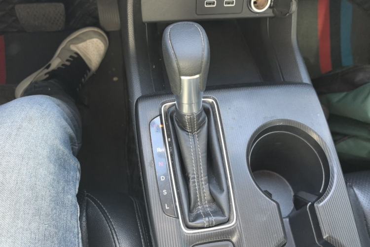 Used Honda Civic 2023 240TURBO CVT Dynamic Edition Gear Lever