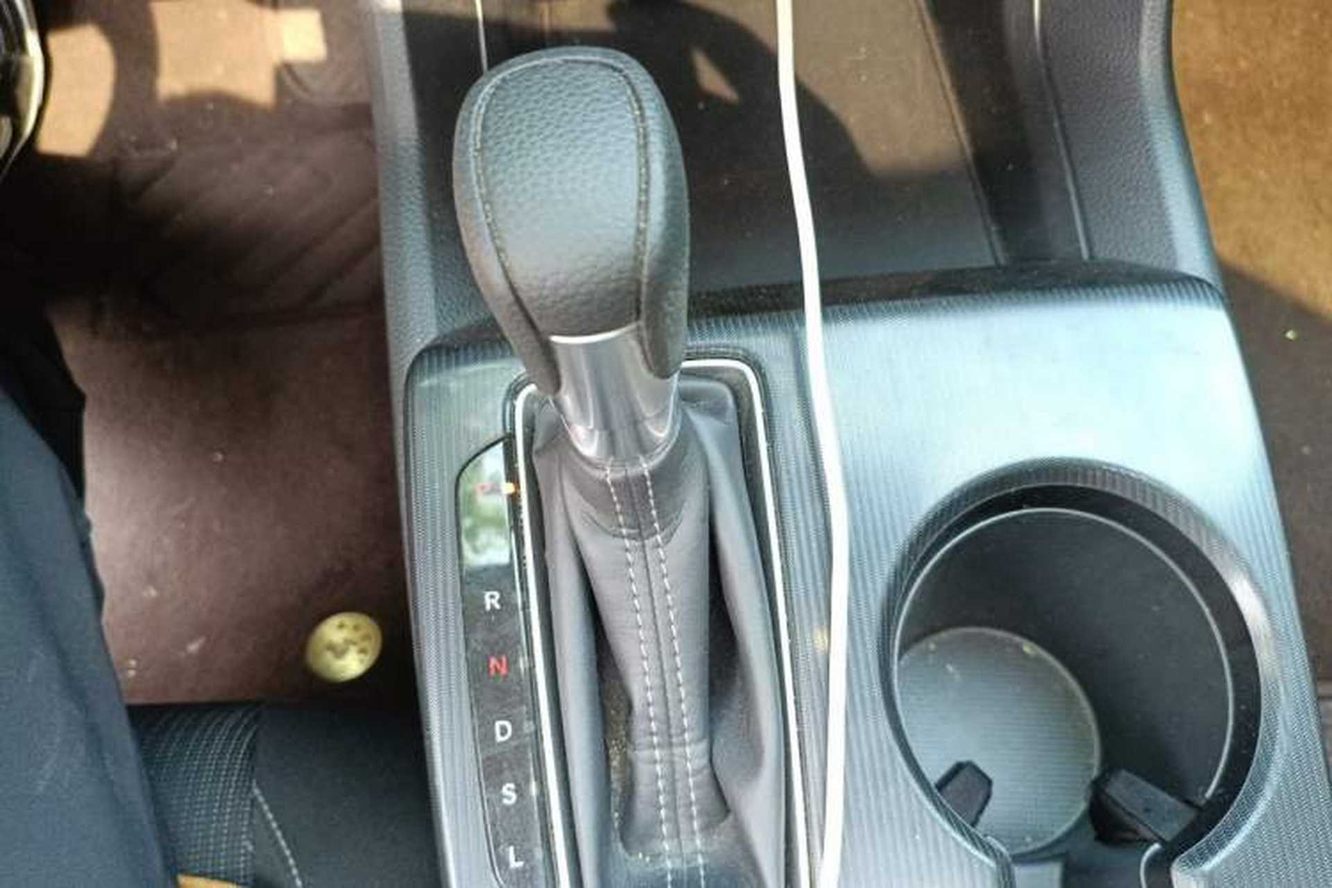 Used Honda Civic 2023 240TURBO CVT Dynamic Edition Gear Lever