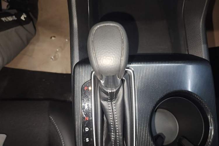 Used Honda Civic 2023 240TURBO CVT Dynamic Edition Gear Lever