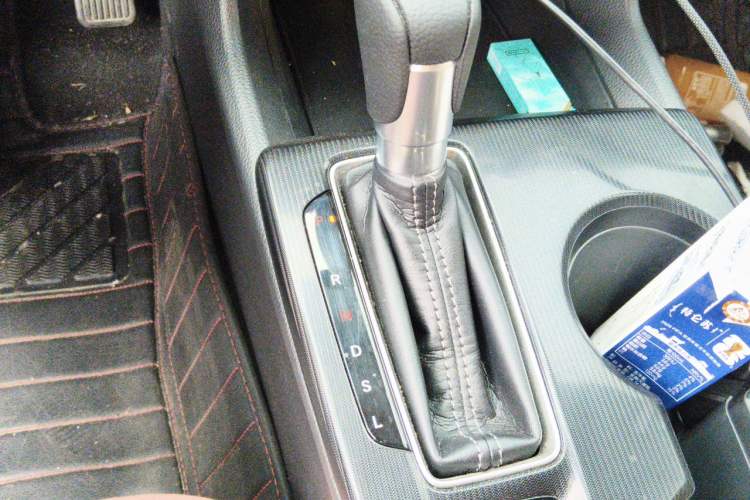 Used Honda Civic 2023 240TURBO CVT Dynamic Edition Gear Lever