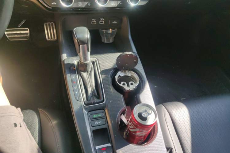 Used Honda Civic 2023 240TURBO CVT Dynamic Edition Gear Lever