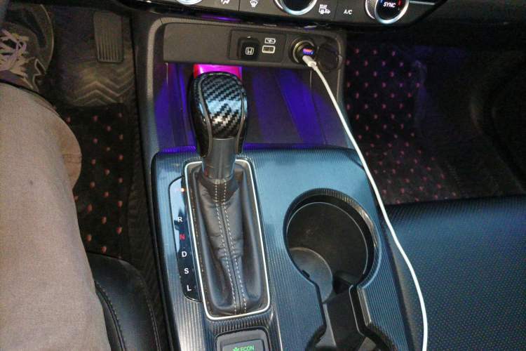 Used Honda Civic 2023 240TURBO CVT Dynamic Edition Gear Lever