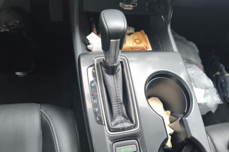Used Honda Civic 2023 240TURBO CVT Dynamic Control · C-Position Guest Special Edition Gear Lever