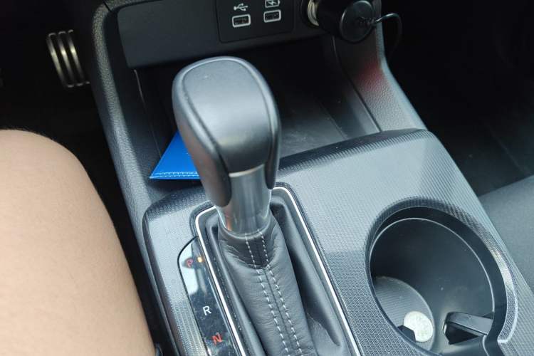 Used Honda Civic 2023 HATCHBACK 240TURBO CVT Extreme Edition Gear Lever
