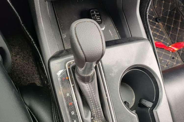 Used Honda Civic 2023 240TURBO CVT Dynamic Edition Gear Lever