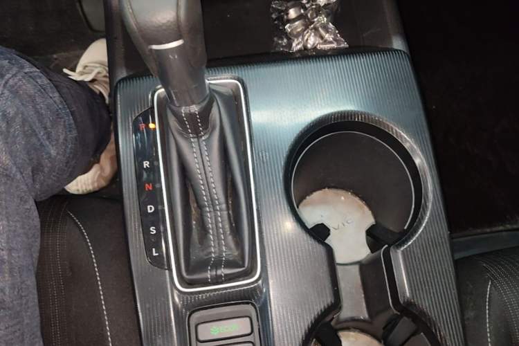 Used Honda Civic 2023 240TURBO CVT Dynamic Edition Gear Lever