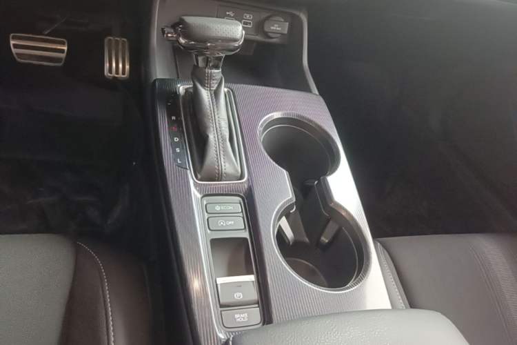 Used Honda Civic 2023 HATCHBACK 240TURBO CVT Extreme Edition Gear Lever