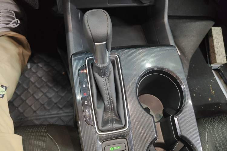 Used Honda Civic 2023 240TURBO CVT Dynamic Edition Gear Lever