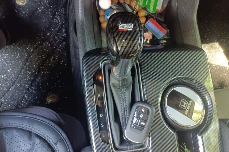 Used Honda Civic 2023 240TURBO CVT Dynamic · Center Stage Special Edition Gear Lever